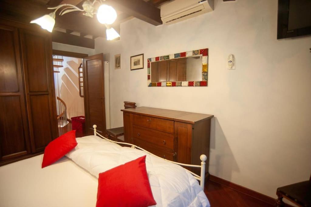 Ferienwohnung Casa Dell'Oliveto "Parcheggio Gratuito" Narni Exterior foto