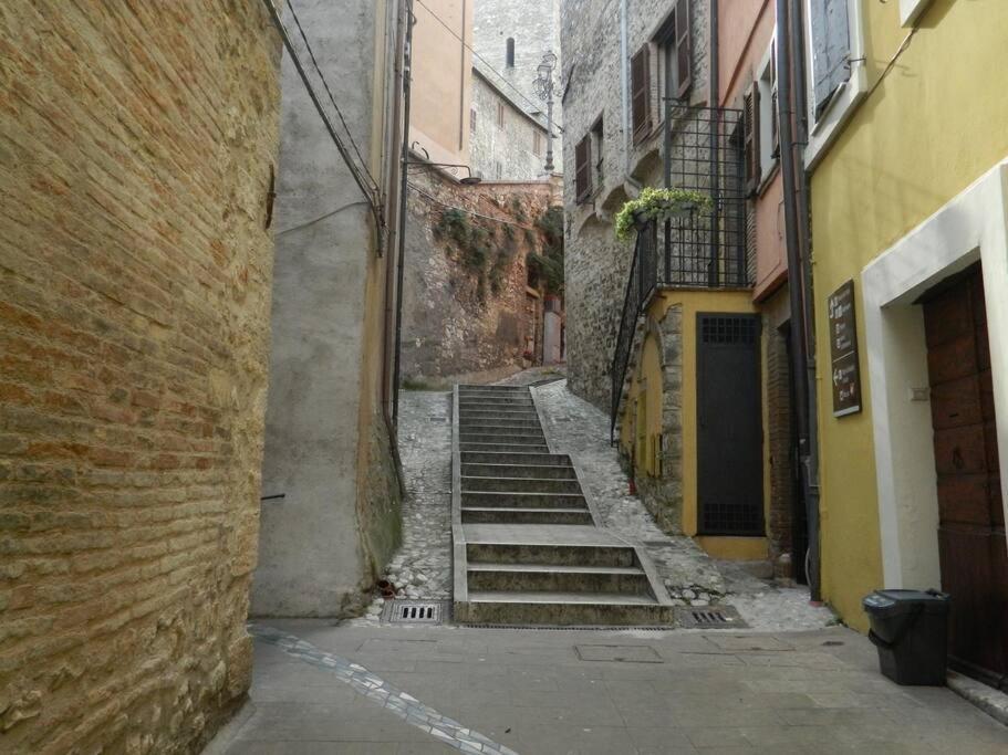 Ferienwohnung Casa Dell'Oliveto "Parcheggio Gratuito" Narni Exterior foto